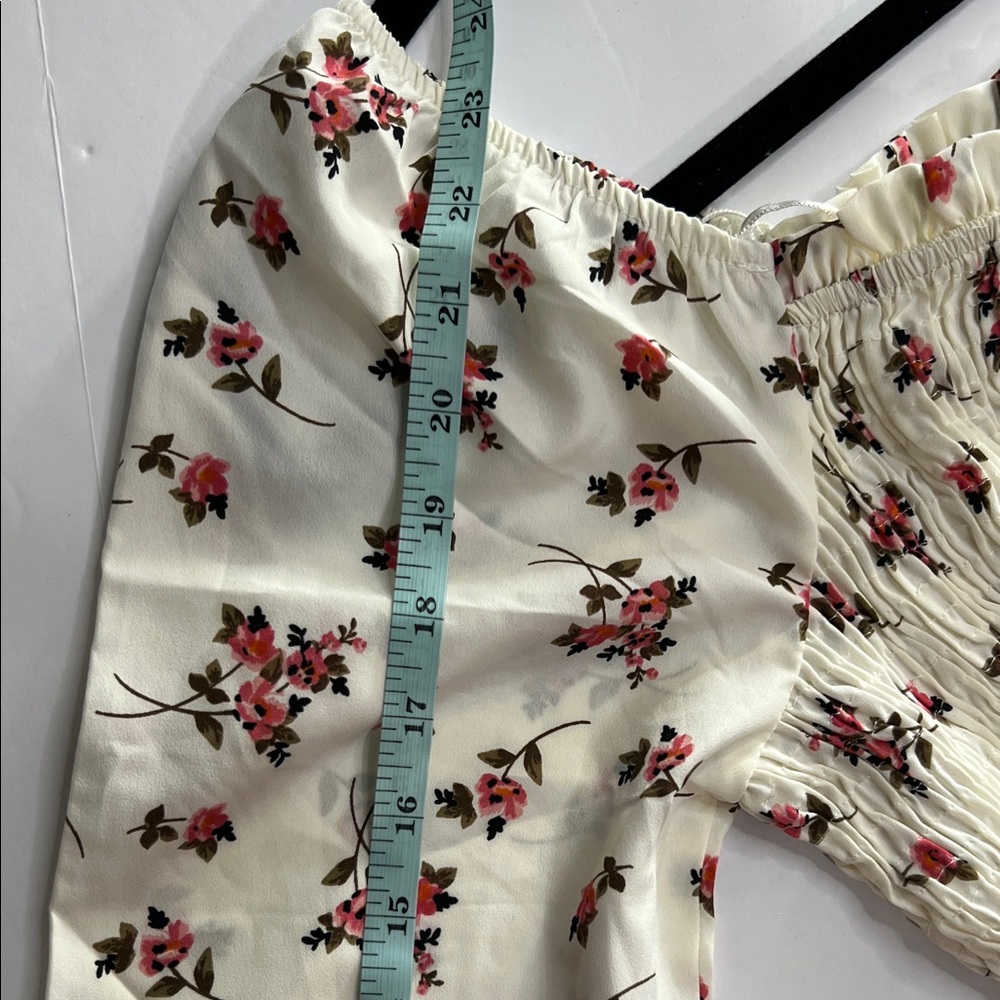 Floral Print Smocked Blouse - Picture 8 of 8